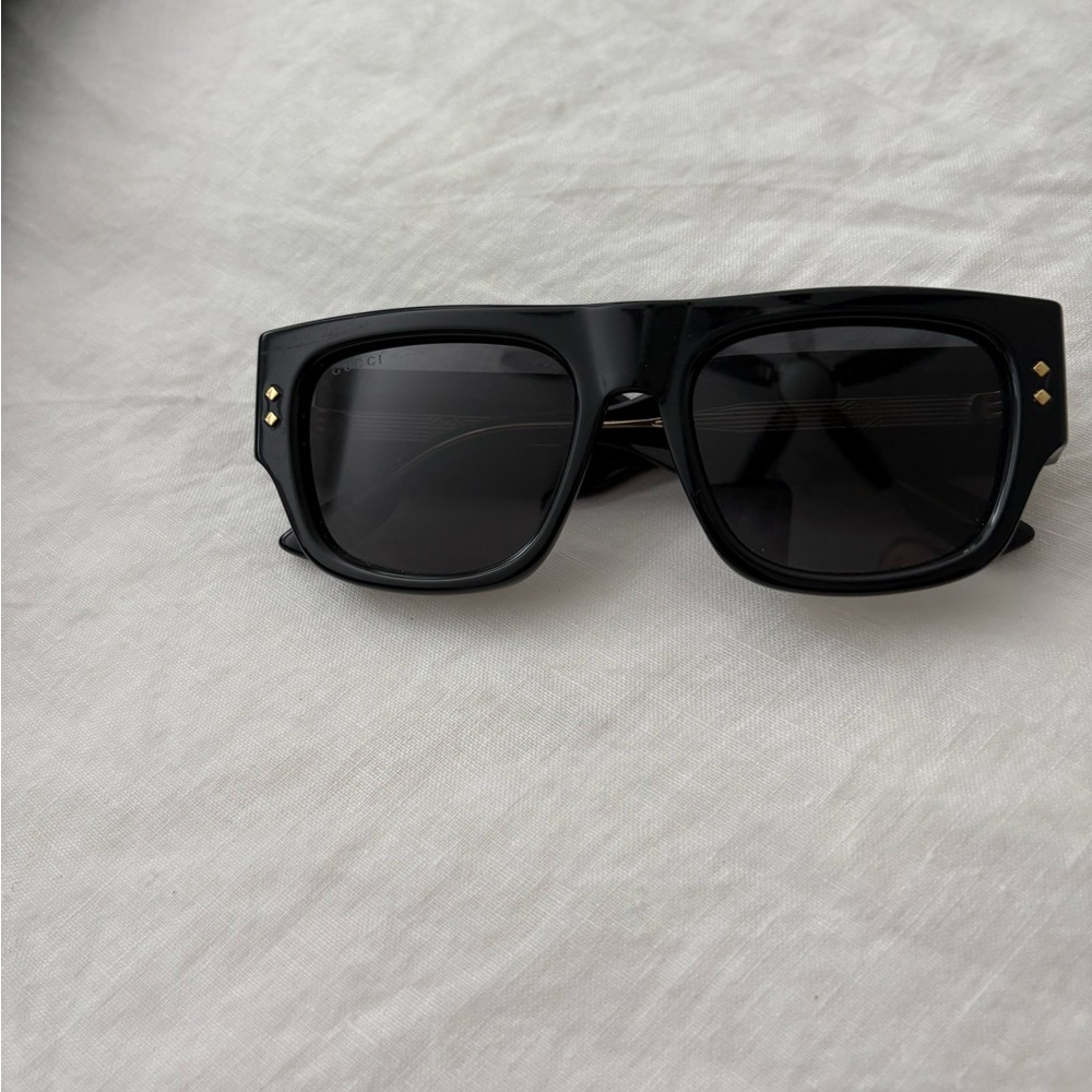 Black Oversized Square Sunglasses with Bold Design